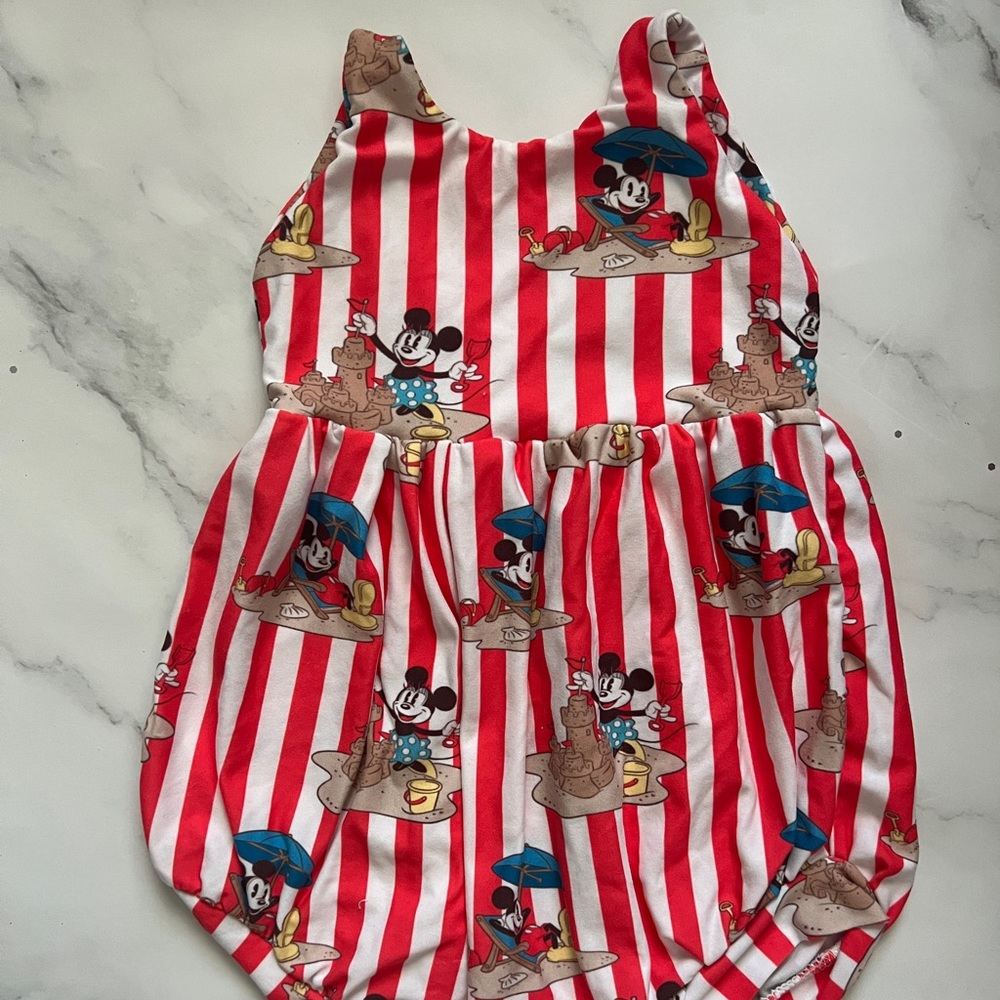 Priority sass size 2 Mickey beach bubble Leo
